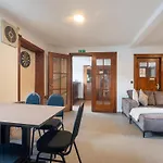 Ferienhaus Grosse Gruppenunterkunft Im Nationalpark Eifel Mit Bar Und Terrasse