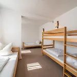 Grosse Gruppenunterkunft Im Nationalpark Eifel Mit Bar Und Terrasse