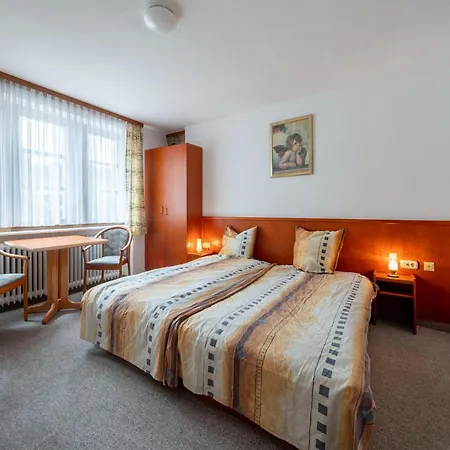 Nyaraló Grosse Gruppenunterkunft Im Nationalpark Eifel Mit Bar Und Terrasse