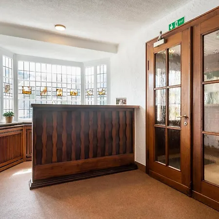 度假居 Grosse Gruppenunterkunft Im Nationalpark Eifel Mit Bar Und Terrasse *