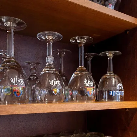 Grosse Gruppenunterkunft Im Nationalpark Eifel Mit Bar Und Terrasse Nyaraló *