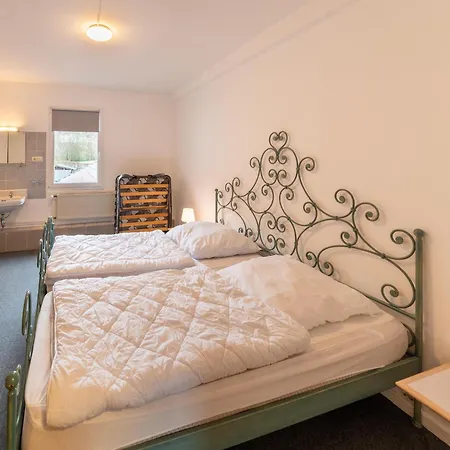 Grosse Gruppenunterkunft Im Nationalpark Eifel Mit Bar Und Terrasse Σπίτι διακοπών