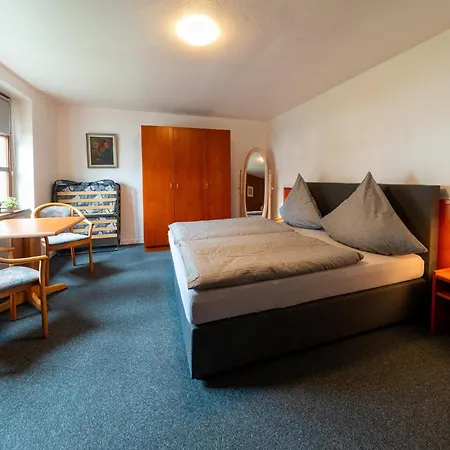 Nyaraló Grosse Gruppenunterkunft Im Nationalpark Eifel Mit Bar Und Terrasse