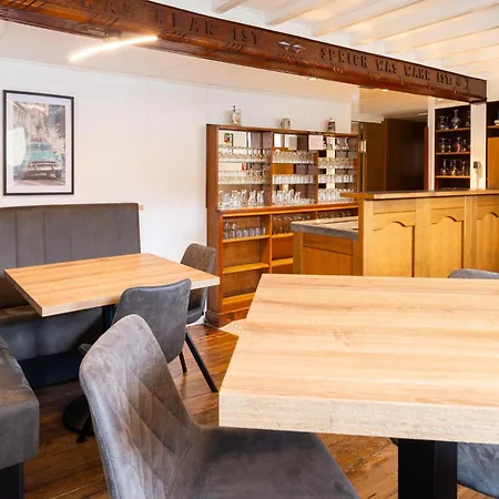 Grosse Gruppenunterkunft Im Nationalpark Eifel Mit Bar Und Terrasse *