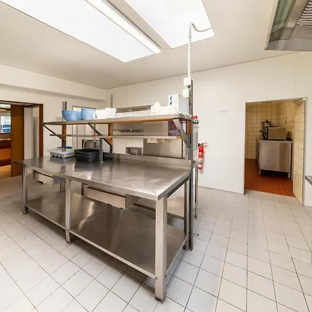 Grosse Gruppenunterkunft Im Nationalpark Eifel Mit Bar Und Terrasse Nyaraló *