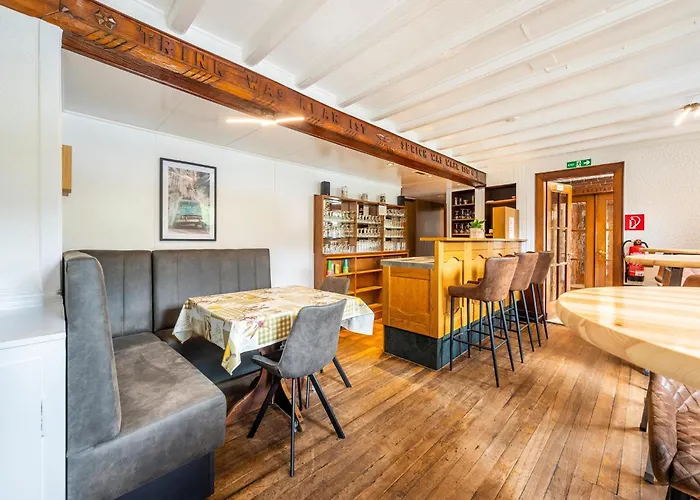 Casa vacanze Grosse Gruppenunterkunft Im Nationalpark Eifel Mit Bar Und Terrasse Schleiden