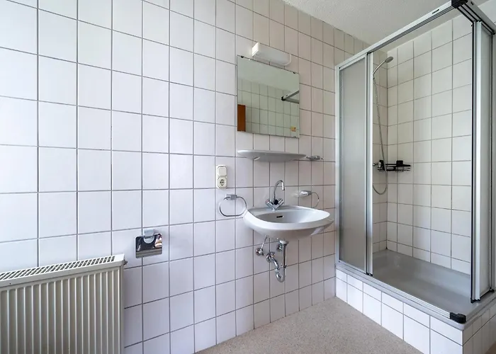 Grosse Gruppenunterkunft Im Nationalpark Eifel Mit Bar Und Terrasse *