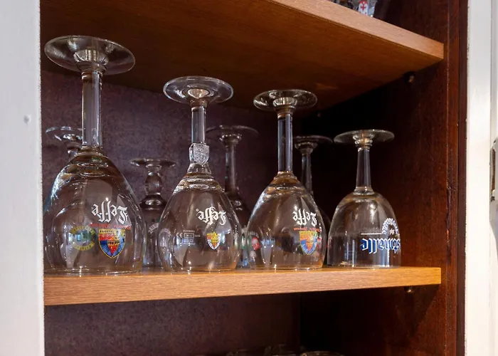 Grosse Gruppenunterkunft Im Nationalpark Eifel Mit Bar Und Terrasse 別荘 *