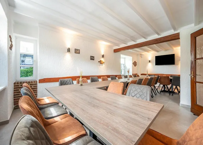 度假居 Grosse Gruppenunterkunft Im Nationalpark Eifel Mit Bar Und Terrasse