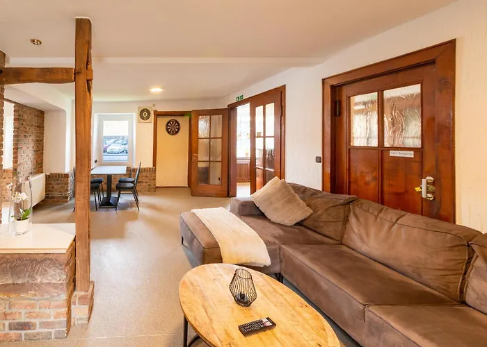 Grosse Gruppenunterkunft Im Nationalpark Eifel Mit Bar Und Terrasse Casa vacanze