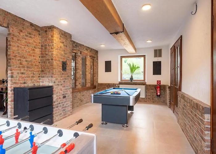 Grosse Gruppenunterkunft Im Nationalpark Eifel Mit Bar Und Terrasse Casa vacanze Schleiden