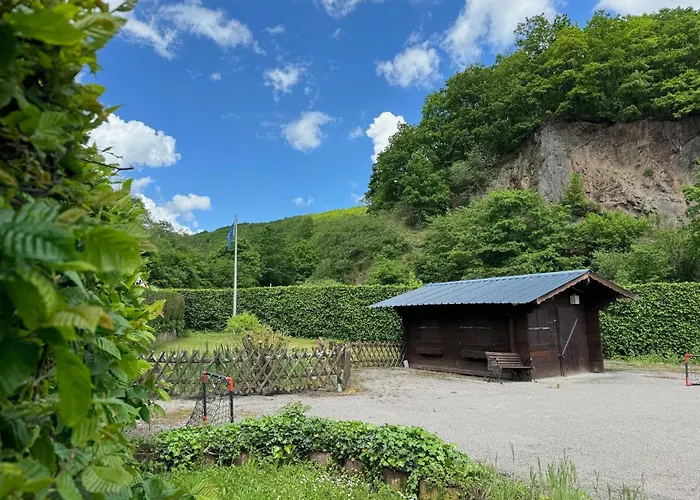 Grosse Gruppenunterkunft Im Nationalpark Eifel Mit Bar Und Terrasse