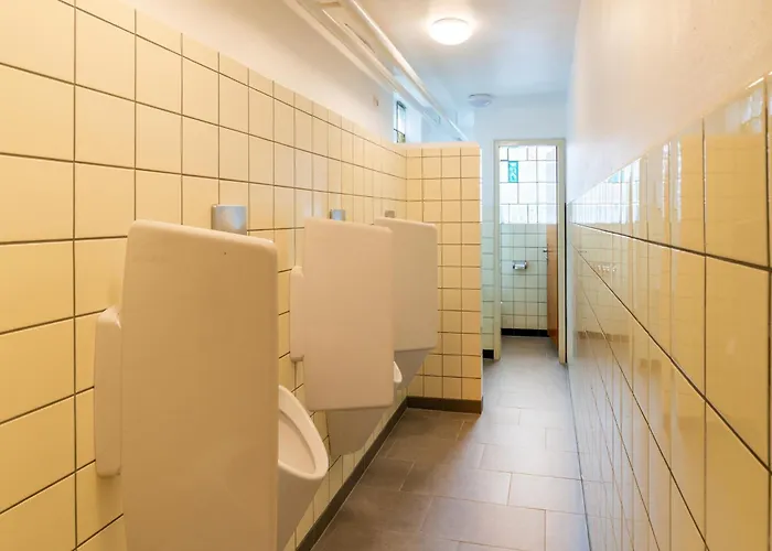 Grosse Gruppenunterkunft Im Nationalpark Eifel Mit Bar Und Terrasse * Schleiden