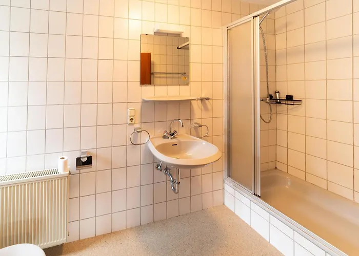 Grosse Gruppenunterkunft Im Nationalpark Eifel Mit Bar Und Terrasse